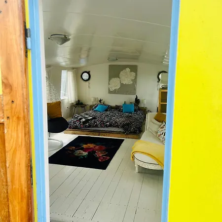 The Island Houseboat *